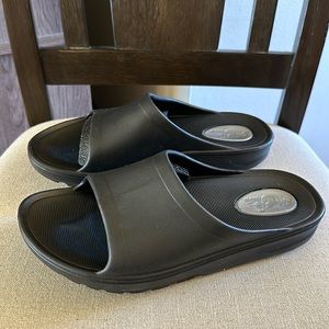 My Pillow Women’s Slide Sandals Slip On Lightweight Black Size 9